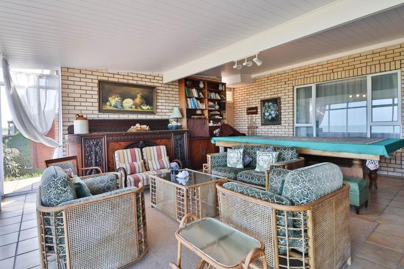 5 Bedroom Property for Sale in Outeniqua Strand Western Cape